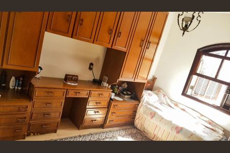 Casa à venda com 3 quartos, 177m² em Vila Pires, Santo André