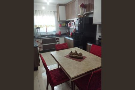 Casa à venda com 3 quartos, 118m² em Utinga, Santo André