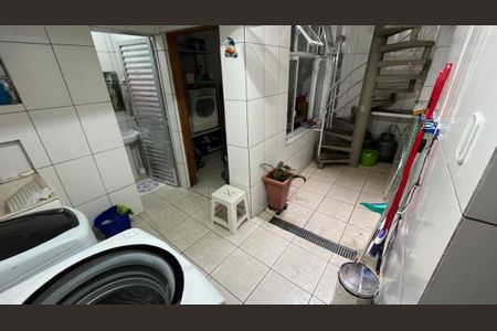 Casa à venda com 3 quartos, 140m² em Vila Humaita, Santo André