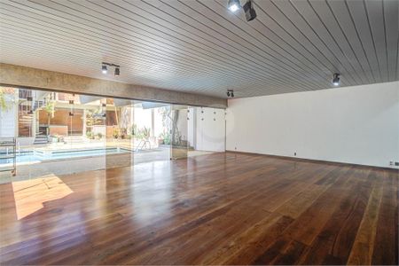 Casa à venda com 5 quartos, 595m² em Santo Amaro, São Paulo