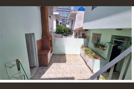Casa à venda com 177m², 3 quartos e 2 vagas