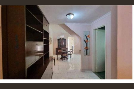 Casa à venda com 177m², 3 quartos e 2 vagas