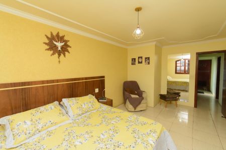 Casa à venda com 394m², 4 quartos e 3 vagasSuíte