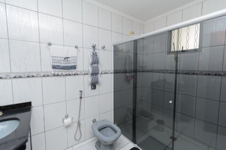 Casa à venda com 394m², 4 quartos e 3 vagasBanheiro da Suíte