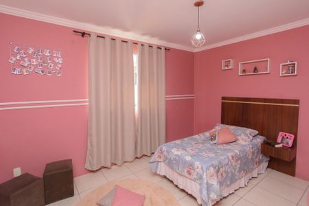 Casa à venda com 394m², 4 quartos e 3 vagasQuarto 2