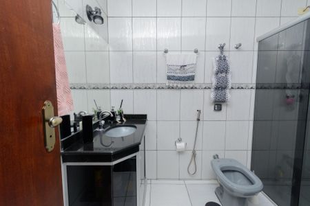 Casa à venda com 394m², 4 quartos e 3 vagasBanheiro da Suíte
