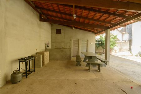 Casa à venda com 394m², 4 quartos e 3 vagasÁrea de Serviço e Espaço Gourmet