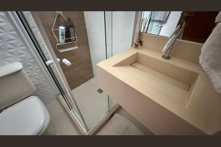 Apartamento para alugar com 300m², 4 quartos e 2 vagas Apartamento para alugar com 300m², 4 quartos e 2 vagasBanheiro cobertura