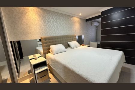 Apartamento para alugar com 300m², 4 quartos e 2 vagas Apartamento para alugar com 300m², 4 quartos e 2 vagasQuarto 4