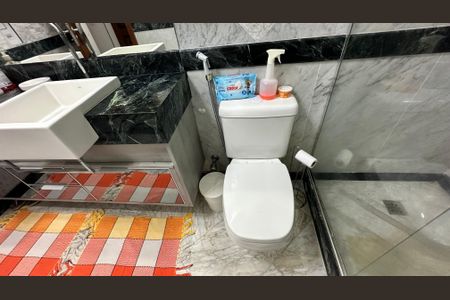 Apartamento para alugar com 300m², 4 quartos e 2 vagas Apartamento para alugar com 300m², 4 quartos e 2 vagasBanheiro quarto 4