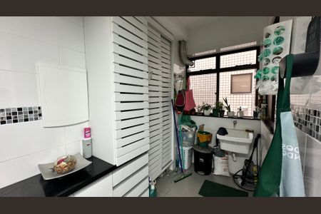 Apartamento para alugar com 300m², 4 quartos e 2 vagas Apartamento para alugar com 300m², 4 quartos e 2 vagasÁrea de Serviço