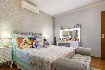 Casa à venda com 3 quartos, 352m² em Jardim Santa Helena, São Paulo