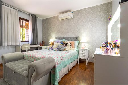 Casa à venda com 3 quartos, 352m² em Jardim Santa Helena, São Paulo