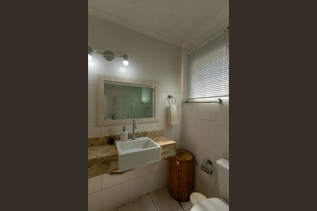 Casa à venda com 179m², 3 quartos e 3 vagasBanheiro Social