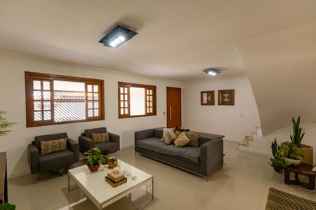 Casa à venda com 179m², 3 quartos e 3 vagasSala