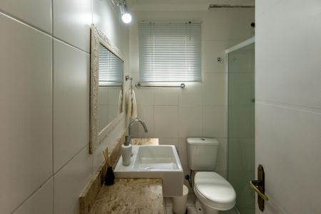 Casa à venda com 179m², 3 quartos e 3 vagasBanheiro Social