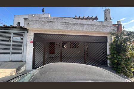 Casa à venda com 179m², 3 quartos e 3 vagasFachada