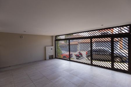 Casa à venda com 179m², 3 quartos e 3 vagasGagarem