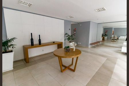 Apartamento para alugar com 80m², 2 quartos e 1 vagaHall de entrada