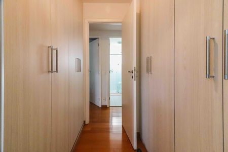 Apartamento à venda com 194m², 4 quartos e 2 vagasSuíte 