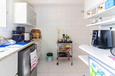 Apartamento à venda com 194m², 4 quartos e 2 vagasCozinha