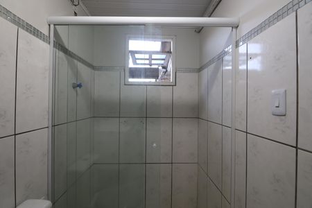 Casa para alugar com 130m², 4 quartos e 2 vagasBanheiro/casa fundos