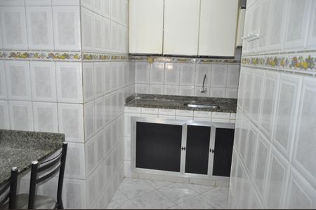 Cozinha de apartamento para alugar com 2 quartos, 67m² em Del Castilho, Rio de Janeiro