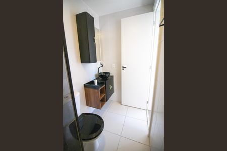 Apartamento à venda com 43m², 2 quartos e 1 vaga Apartamento à venda com 43m², 2 quartos e 1 vagaBanheiro