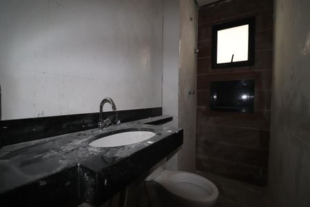 Apartamento à venda com 94m², 2 quartos e 2 vagasBanheiro 