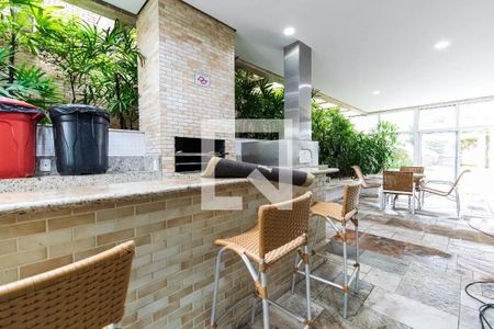 Apartamento à venda com 143m², 3 quartos e 3 vagas Apartamento à venda com 143m², 3 quartos e 3 vagasÁrea comum - Churrasqueira