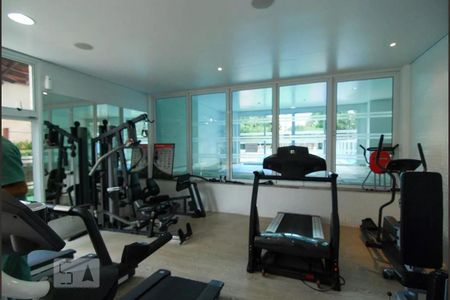 Apartamento à venda com 143m², 3 quartos e 3 vagas Apartamento à venda com 143m², 3 quartos e 3 vagasÁrea comum - Academia