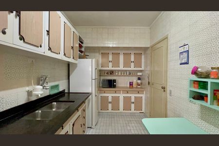 Apartamento à venda com 100m², 2 quartos e sem vaga Apartamento à venda com 100m², 2 quartos e sem vagaCozinha