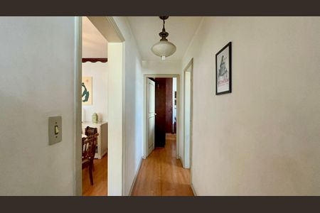 Apartamento à venda com 100m², 2 quartos e sem vaga Apartamento à venda com 100m², 2 quartos e sem vagaCorredor