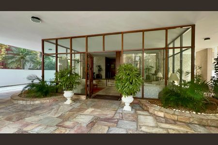 Apartamento à venda com 100m², 2 quartos e sem vaga Apartamento à venda com 100m², 2 quartos e sem vagaEntrada