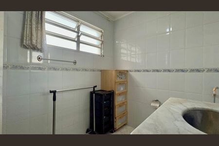 Apartamento à venda com 100m², 2 quartos e sem vaga Apartamento à venda com 100m², 2 quartos e sem vagaBanheiro