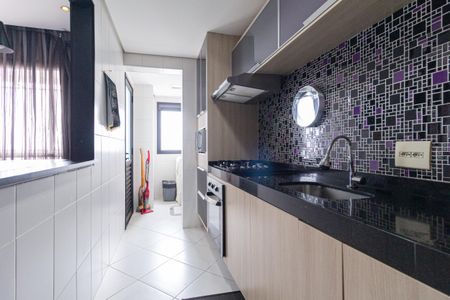 Apartamento à venda com 150m², 3 quartos e 2 vagas Apartamento à venda com 150m², 3 quartos e 2 vagasCozinha e área de serviço