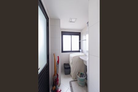 Apartamento à venda com 150m², 3 quartos e 2 vagas Apartamento à venda com 150m², 3 quartos e 2 vagasCozinha e área de serviço