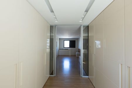 Apartamento à venda com 167m², 3 quartos e 3 vagasCloset da suíte
