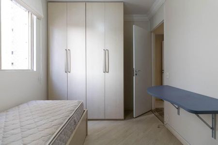 Quarto 2 de apartamento para alugar com 2 quartos, 49m² em Vila Vera, São Paulo