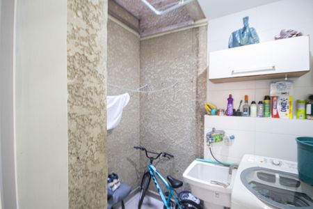 Apartamento à venda com 39m², 2 quartos e sem vaga Apartamento à venda com 39m², 2 quartos e sem vagaÁrea de Serviço