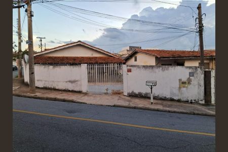 Foto 01 de casa à venda com 3 quartos, 130m² em Vila Perseu Leite de Barros, Campinas