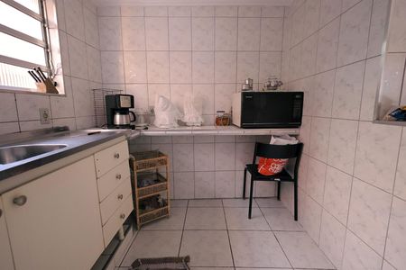 Casa à venda com 264m², 6 quartos e 2 vagas Casa à venda com 264m², 6 quartos e 2 vagasCozinha