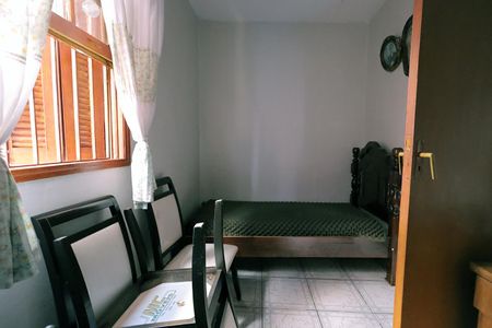 Casa à venda com 264m², 6 quartos e 2 vagas Casa à venda com 264m², 6 quartos e 2 vagasQuarto 2