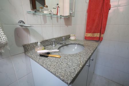 Casa à venda com 264m², 6 quartos e 2 vagas Casa à venda com 264m², 6 quartos e 2 vagasBanheiro