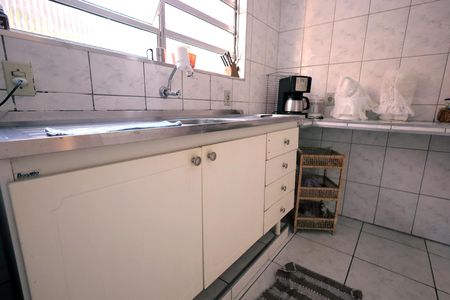 Casa à venda com 264m², 6 quartos e 2 vagas Casa à venda com 264m², 6 quartos e 2 vagasCozinha