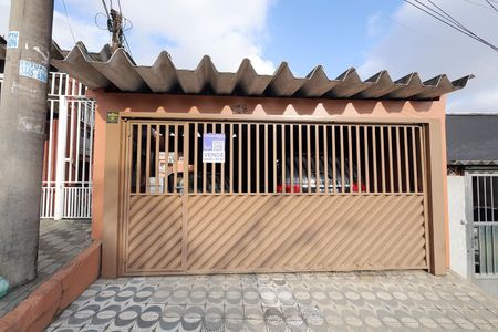 Casa à venda com 264m², 6 quartos e 2 vagas Casa à venda com 264m², 6 quartos e 2 vagasFachada