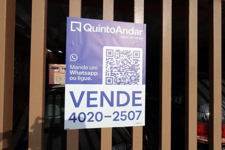 Casa à venda com 264m², 6 quartos e 2 vagas Casa à venda com 264m², 6 quartos e 2 vagasPlaca