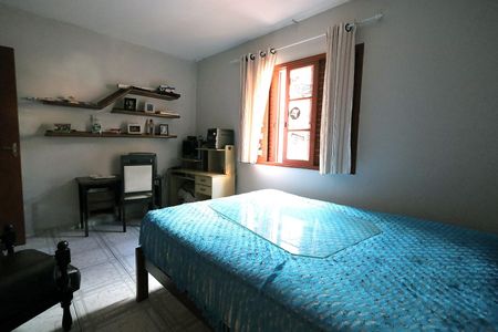 Casa à venda com 264m², 6 quartos e 2 vagas Casa à venda com 264m², 6 quartos e 2 vagasQuarto 1
