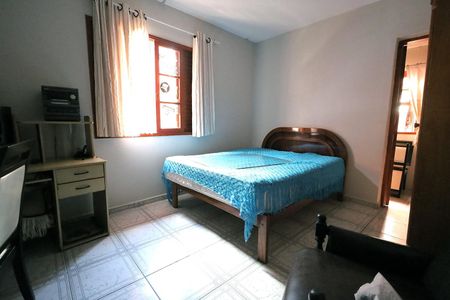 Casa à venda com 264m², 6 quartos e 2 vagas Casa à venda com 264m², 6 quartos e 2 vagasQuarto 1