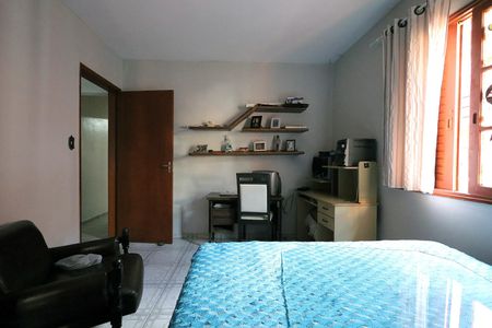 Casa à venda com 264m², 6 quartos e 2 vagas Casa à venda com 264m², 6 quartos e 2 vagasQuarto 1